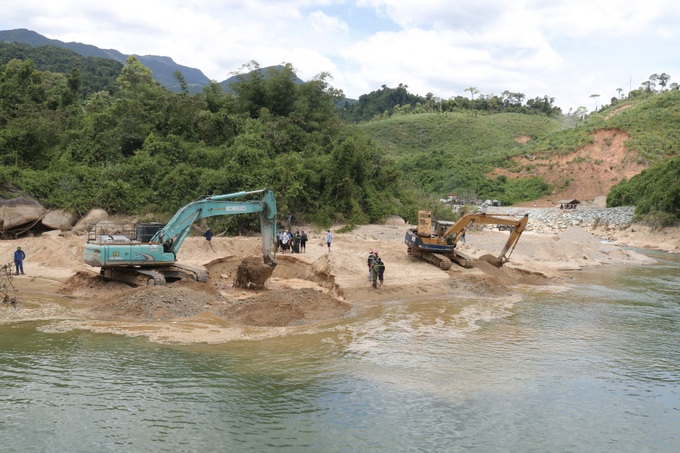 Bắt đầu tìm kiếm nạn nhân mất tích tại Rào Trăng, giai đoạn 5 - Ảnh 15.