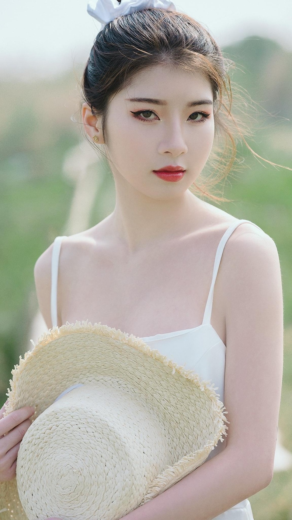 Thiếu nữ Hà Nam sở hữu ánh mắt sắc sảo, hút hồn người đối diện - 8 Thiếu nữ Hà Nam sở hữu ánh mắt sắc sảo, hút hồn người đối diện - 8