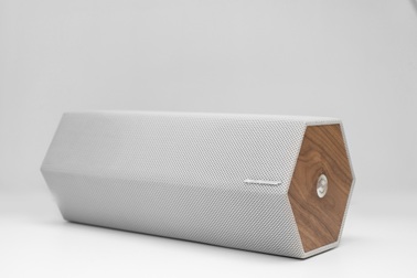 Cận cảnh loa không dây thương hiệu Pháp tại Việt Nam