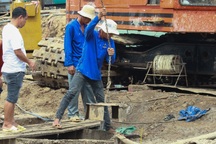 Phó Chủ tịch Đồng Tháp nói lý do vì sao chưa đưa bé trai lên mặt đất được