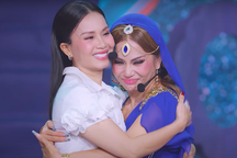 Minh Tuyết và Mie gặp sự cố ở "Chị đẹp", bật khóc khi được Cẩm Ly hỗ trợ