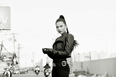 Á hậu Trương Thị May “cực ngầu” làm nữ chiến binh 