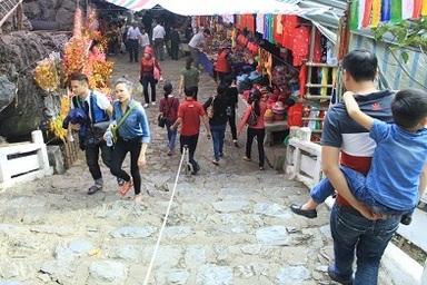 Chùa Hương thông thoáng trong ngày khai Hội đầu năm