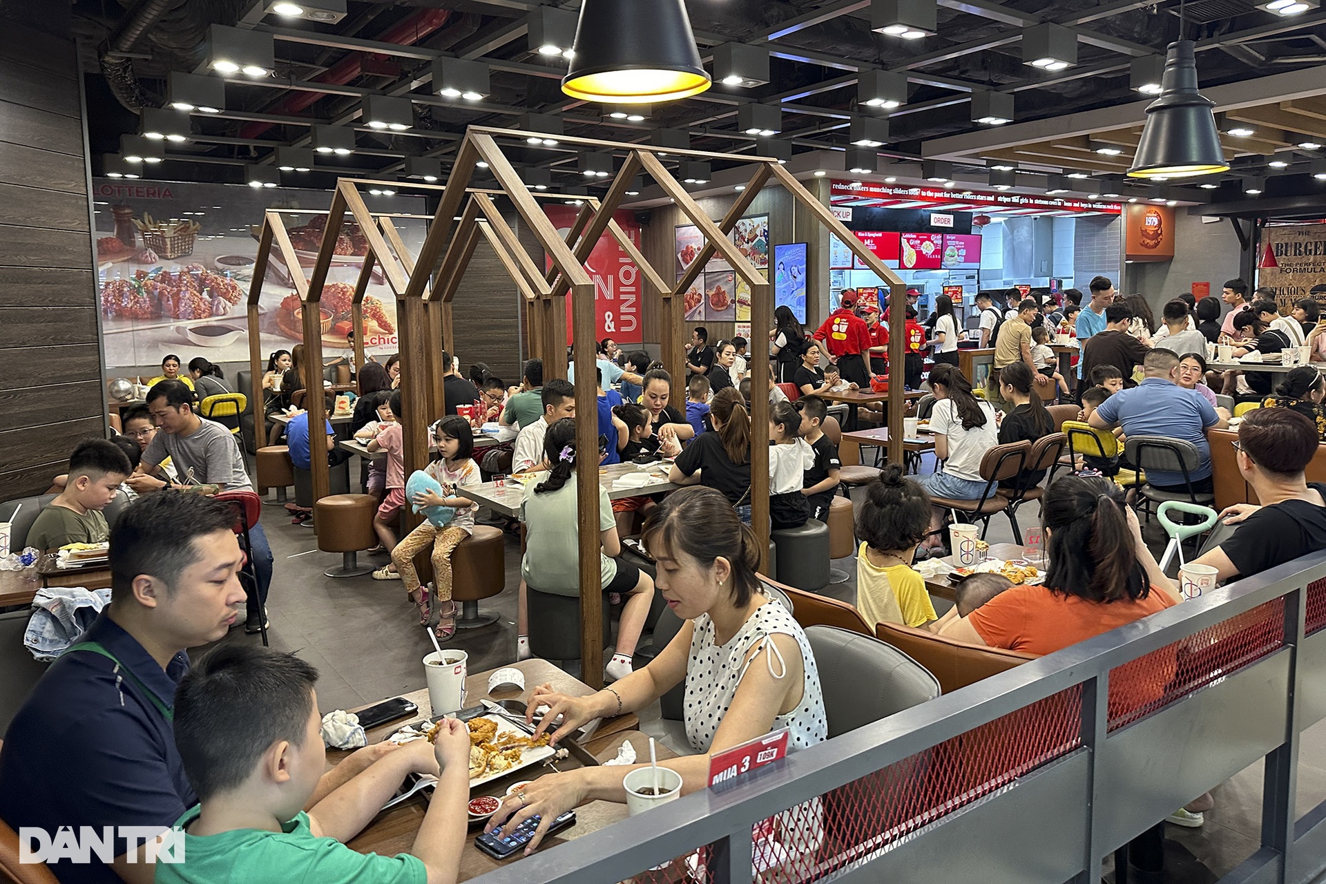 Các điểm vui chơi ở Thủ đô vắng khách ngày nghỉ Giỗ Tổ Hùng Vương - 9 Các điểm vui chơi ở Thủ đô vắng khách ngày nghỉ Giỗ Tổ Hùng Vương - 9