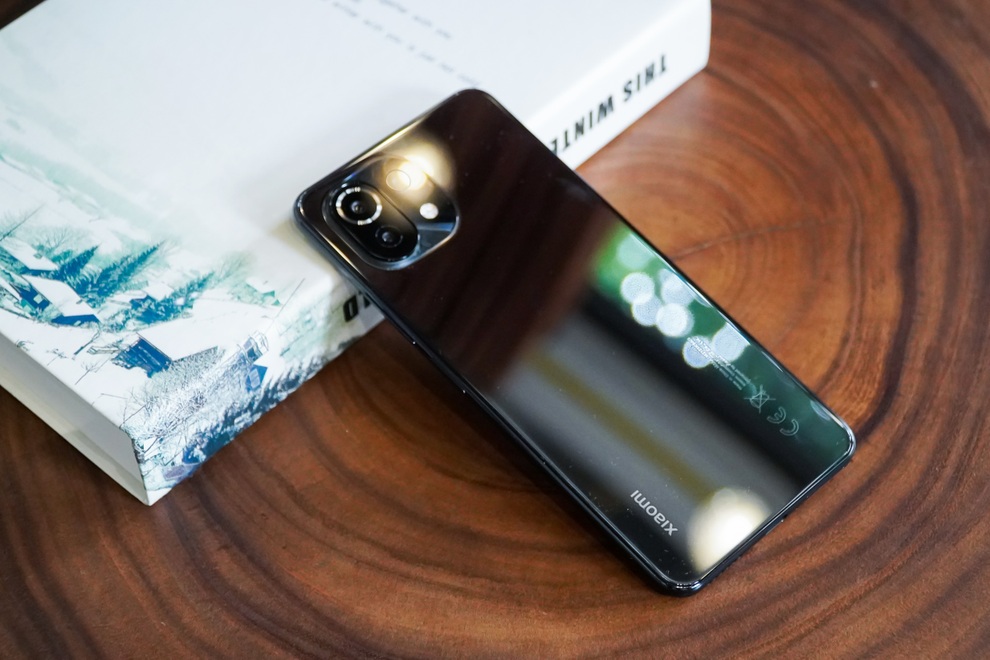 Bất chấp dịch Covid-19, thị trường smartphone Việt Nam vẫn tăng trưởng mạnh - 2 Bất chấp dịch Covid-19, thị trường smartphone Việt Nam vẫn tăng trưởng mạnh - 2