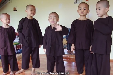 Hoàn cảnh đáng thương của 5 chú tiểu "ẵm" giải 100 triệu ở “Thách thức danh hài”