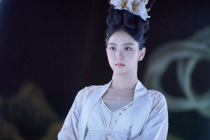 Tạo hình của Jisoo trong “Thanh gươm trừ tà”