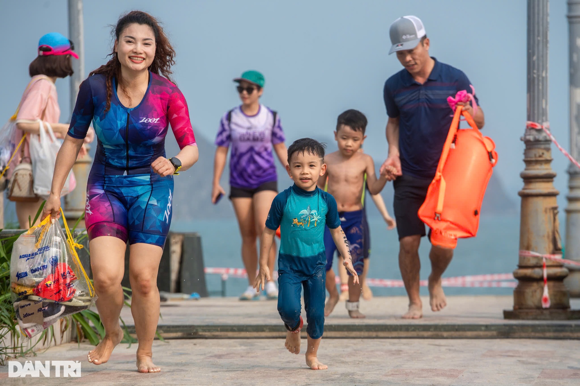 Những khoảnh khắc ấn tượng của VĐV nhí tại Aqua Warriors Halong Bay 2025 - 7 Những khoảnh khắc ấn tượng của VĐV nhí tại Aqua Warriors Halong Bay 2025 - 7