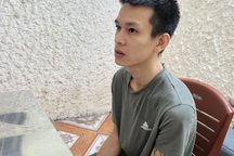 Khởi tố kẻ đâm vào cổ thượng úy công an