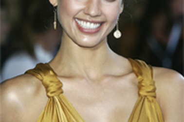 Jess Alba tôn thờ vẻ đẹp tự nhiên