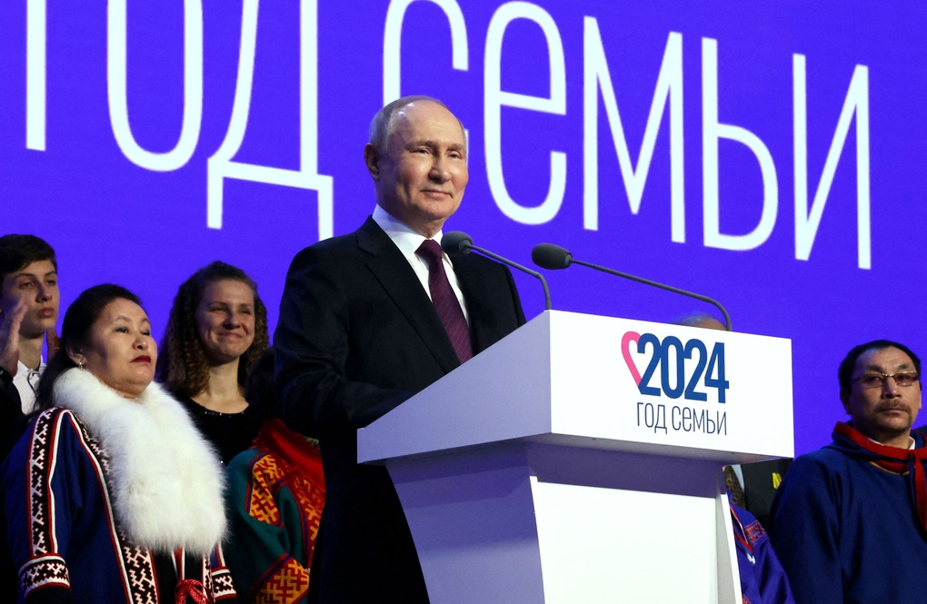 Tổng thống Putin kêu gọi người Nga sinh thêm con - 1 Tổng thống Putin kêu gọi người Nga sinh thêm con - 1