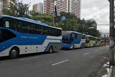 Bị phản ứng, Philippines thay gấp xe buýt và phòng họp báo phục vụ bóng đá