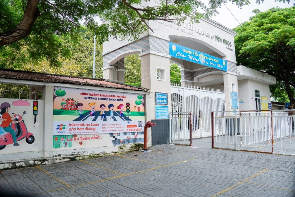 FPT Telecom đồng hành cùng phụ huynh bảo vệ con trẻ an toàn trên internet - 3 FPT Telecom đồng hành cùng phụ huynh bảo vệ con trẻ an toàn trên internet - 3