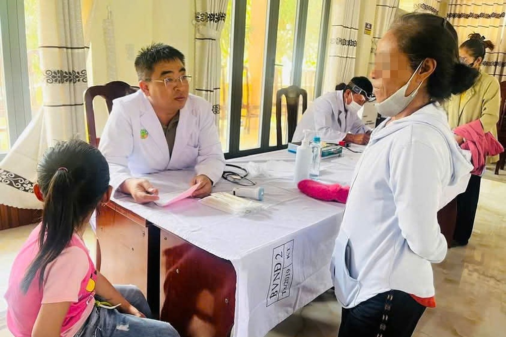 Con gái 14 tuổi làm chuyện dại dột sau khi thấy mẹ liên tục mắng chửi cha - 2 Con gái 14 tuổi làm chuyện dại dột sau khi thấy mẹ liên tục mắng chửi cha - 2
