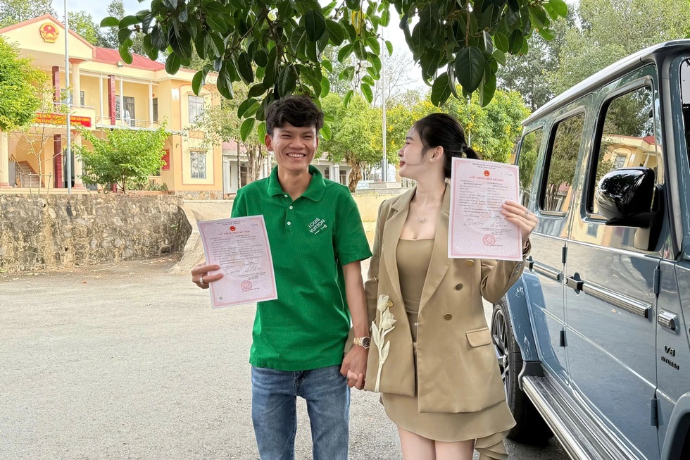 Siêu đám cưới gần 10 tỷ ở Bình Phước, cặp đôi nên duyên từ những đơn hàng - 4 Siêu đám cưới gần 10 tỷ ở Bình Phước, cặp đôi nên duyên từ những đơn hàng - 4
