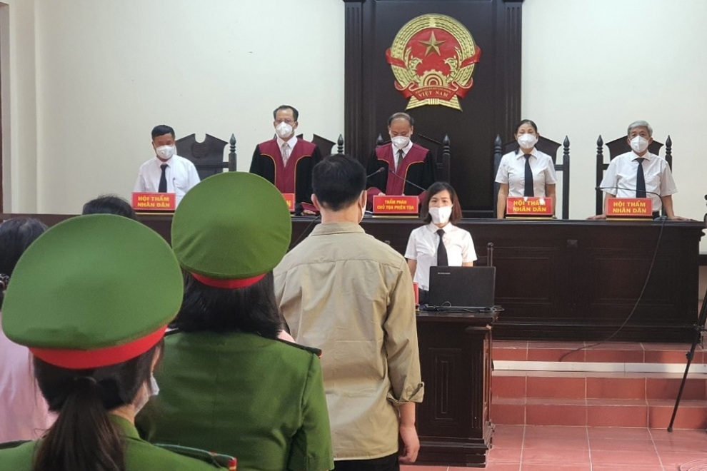 Cựu trưởng đoàn thanh tra Bộ Xây dựng ân hận vì lôi em ruột vào tù tội - 2 Cựu trưởng đoàn thanh tra Bộ Xây dựng ân hận vì lôi em ruột vào tù tội - 2