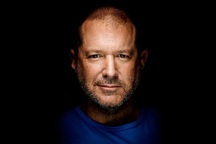 Jony Ive - "cha đẻ thiết kế" của iPhone có thể trở thành CEO Ferrari