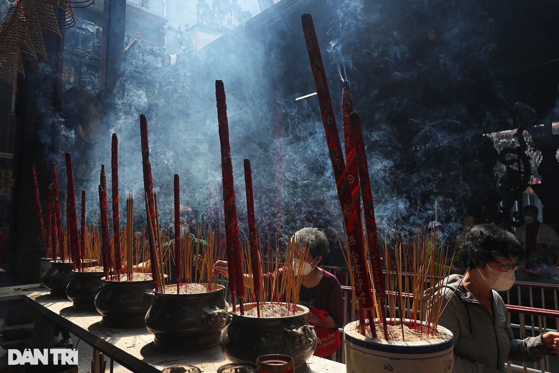 Ngắm vẻ đẹp cổ kính ngôi chùa hơn 250 tuổi của người Hoa tại TPHCM - 9