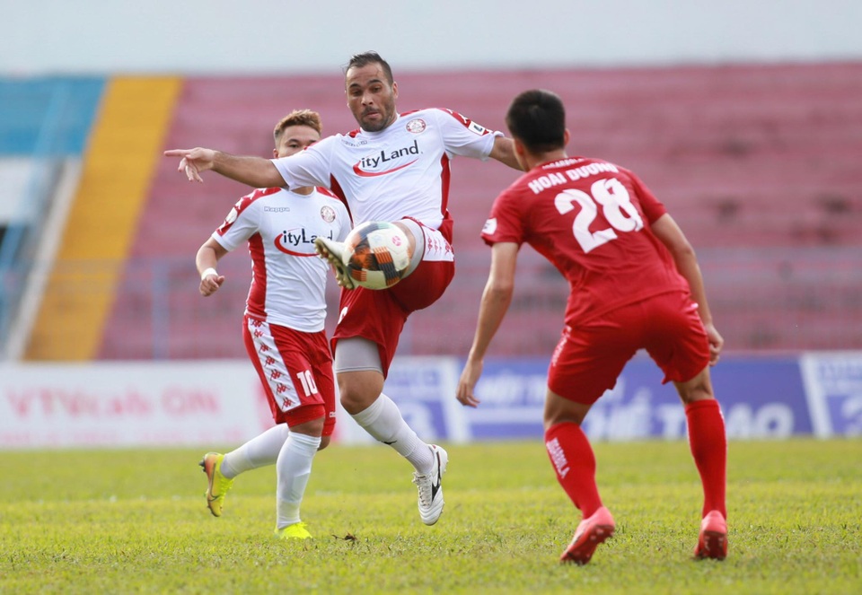 Vắng Công Phượng, TPHCM bị chia điểm ở Lạch Tray - 2