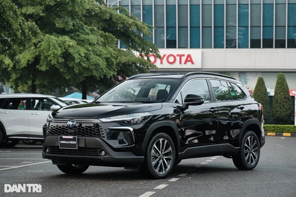 Mẫu xe hybrid bán chạy nhất Việt Nam trong tháng 8 có giá ngang Everest - 3 Mẫu xe hybrid bán chạy nhất Việt Nam trong tháng 8 có giá ngang Everest - 3