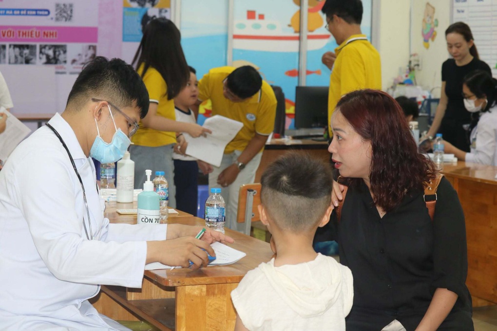 Khi nào 3 triệu học sinh, sinh viên ở TPHCM được khám sức khỏe miễn phí? - 1