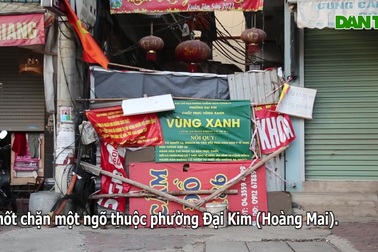 Tiếp tục chặn thêm nhiều ngõ phố Hà Nội để siết việc ra đường