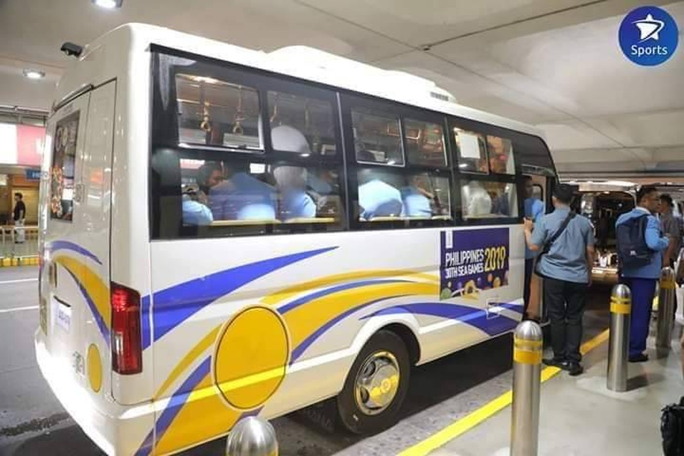 Bị phản ứng, Philippines thay gấp xe buýt và phòng họp báo phục vụ bóng đá - 2 Bị phản ứng, Philippines thay gấp xe buýt và phòng họp báo phục vụ bóng đá - 2