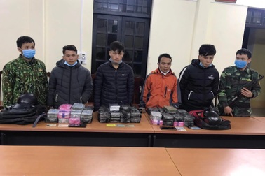 Gần 100 chiến sĩ truy quét đường dây vận chuyển heroin xuyên quốc gia