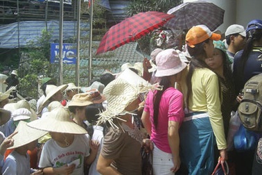 Mưa nắng thất thường, miền Bắc hứng nhiều dịch bệnh