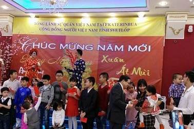 Tết cổ truyền ấm áp vùng xứ lạnh