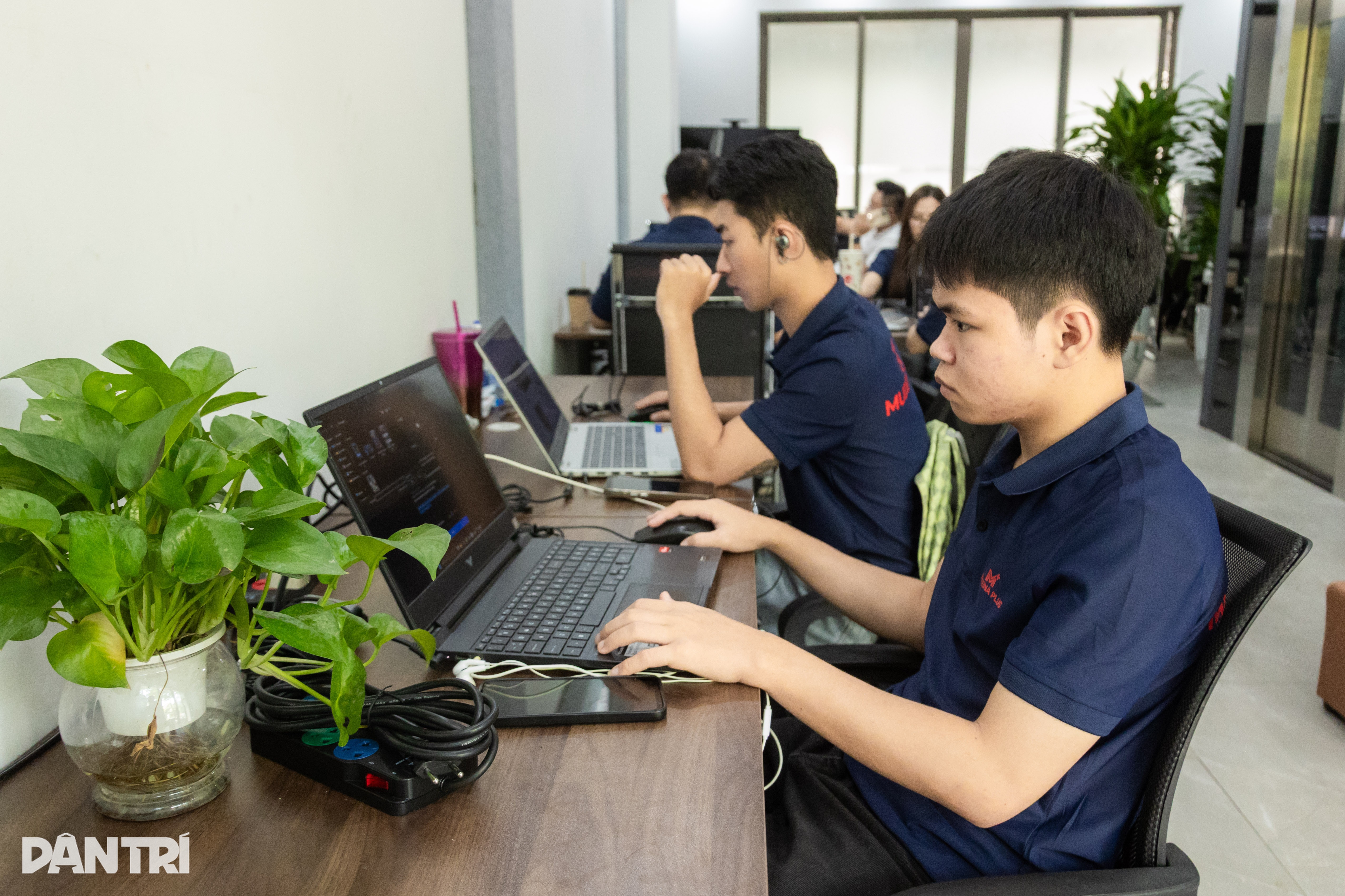Bên trong xưởng phim AI: 11 nhân sự, mỗi ngày sản xuất 100 tập phim - 2
