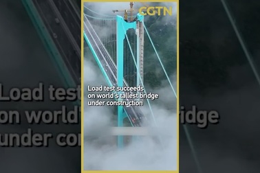 Cây cầu cao nhất thế giới ở Trung Quốc