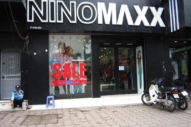 Ồ ạt trưng biển “giảm giá” nhưng hàng vẫn ế!