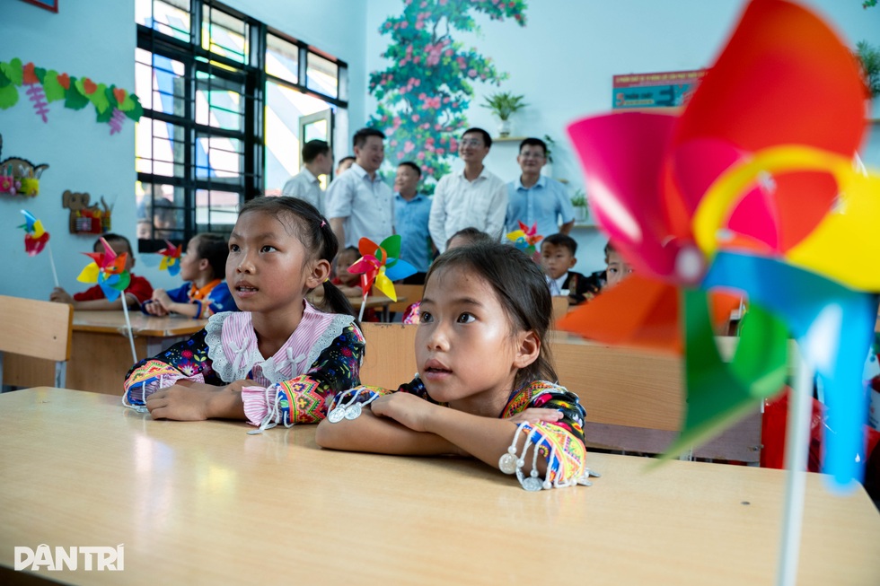 Có nụ cười, niềm tin yêu từ Huổi Quang 1: “Hôm nay con rất vui ạ!” - 6 Có nụ cười, niềm tin yêu từ Huổi Quang 1: “Hôm nay con rất vui ạ!” - 6