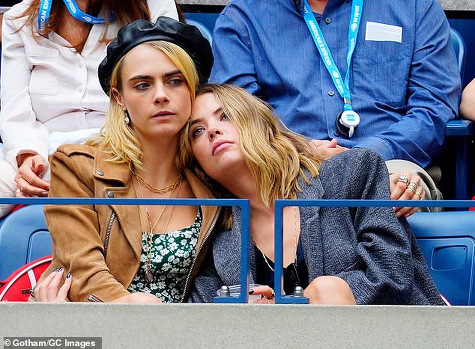 Siêu mẫu Cara Delevingne chia tay người yêu đồng giới - 1