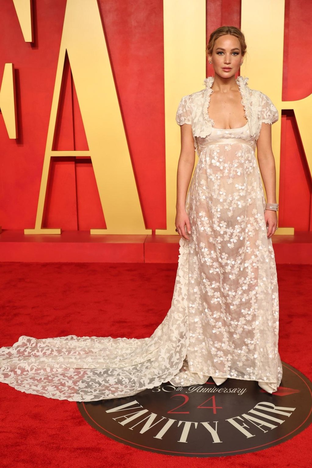 Rosé đọ dáng gợi cảm bên dàn sao Hollywood tại tiệc hậu Oscar 2024 - 9 Rosé đọ dáng gợi cảm bên dàn sao Hollywood tại tiệc hậu Oscar 2024 - 9