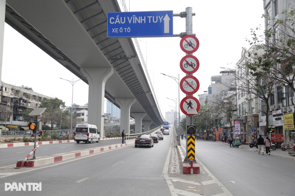 Nửa tháng tăng nặng mức phạt, lác đác xe máy đi lên Vành đai 2, Vành đai 3 - 4