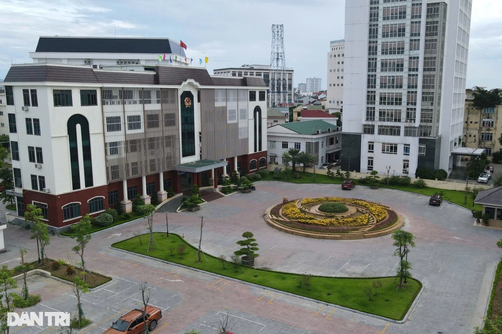 Nghệ An yêu cầu điều chuyển ô tô phục vụ xã mới sau sáp nhập - 1 Nghệ An yêu cầu điều chuyển ô tô phục vụ xã mới sau sáp nhập - 1