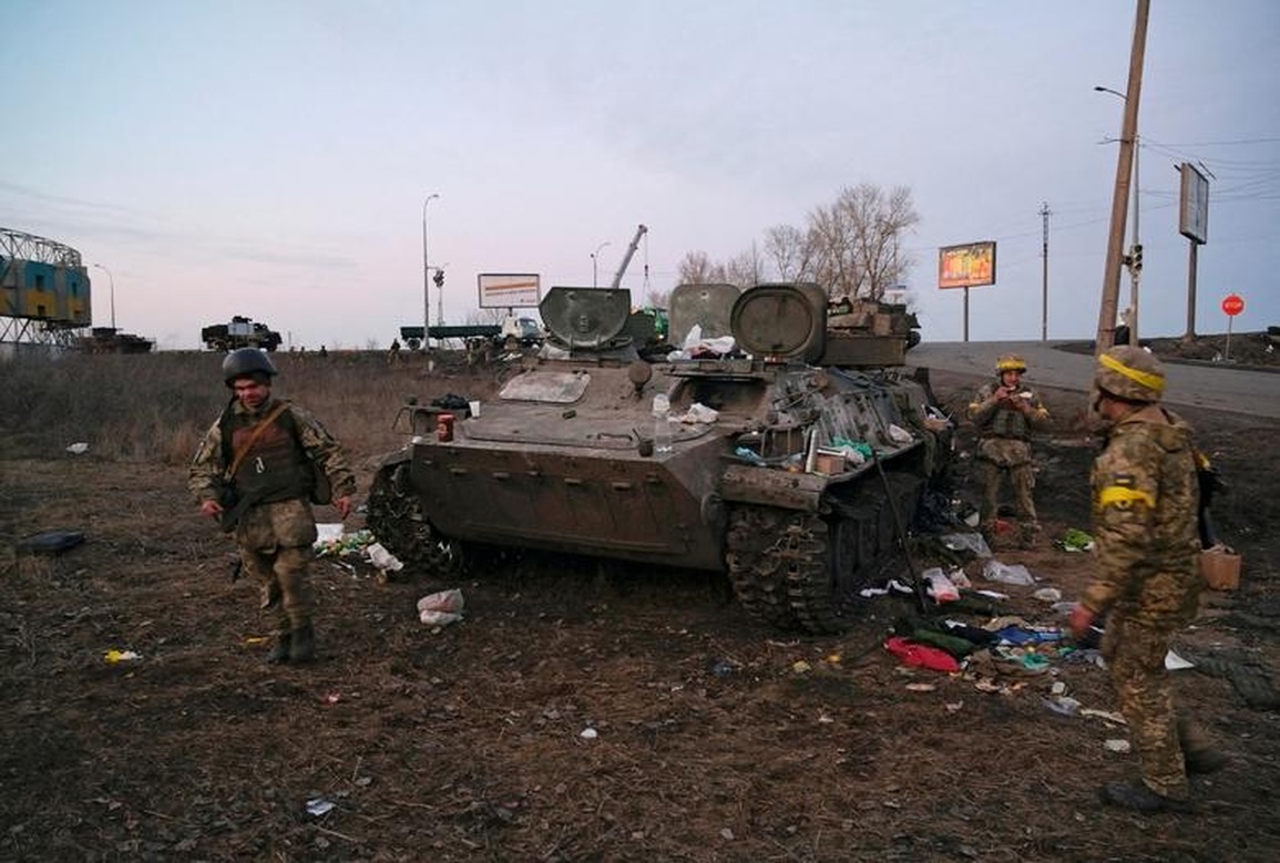 Hàng loạt khí tài Nga bị phá hủy dưới mưa hỏa lực ở Ukraine - 5 Hàng loạt khí tài Nga bị phá hủy dưới mưa hỏa lực ở Ukraine - 5