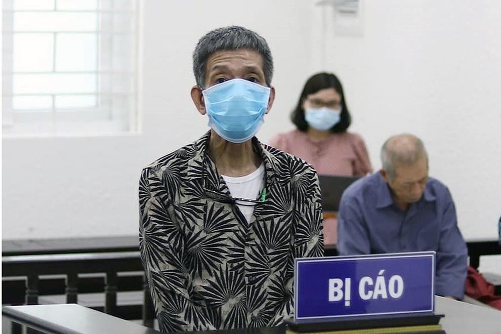 Hà Nội: Nghịch tử rút dao đâm bố đẻ vì bị cấm… uống rượu - 1 Hà Nội: Nghịch tử rút dao đâm bố đẻ vì bị cấm… uống rượu - 1
