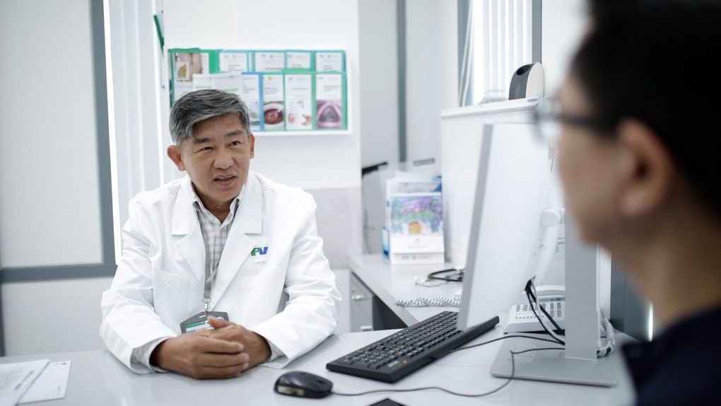 Dạ dày lạc lên ngực, du khách Indonesia được bệnh viện FV cứu kịp thời - 1 Dạ dày lạc lên ngực, du khách Indonesia được bệnh viện FV cứu kịp thời - 1