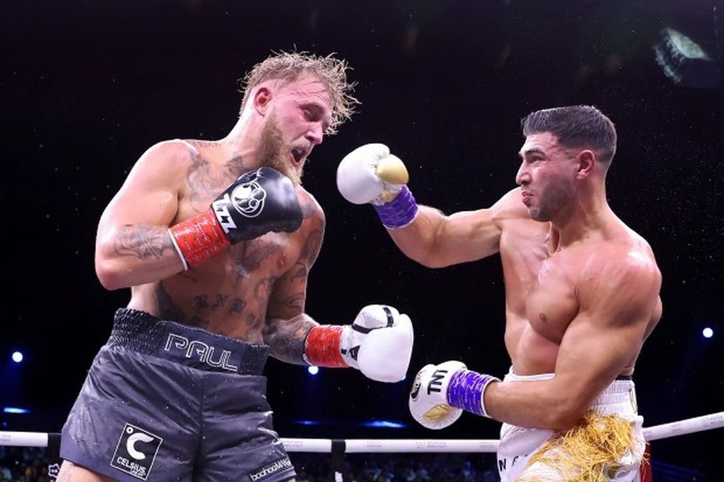 Tommy Fury giành chiến thắng tính điểm trước Youtuber Jake Paul - 1 Tommy Fury giành chiến thắng tính điểm trước Youtuber Jake Paul - 1