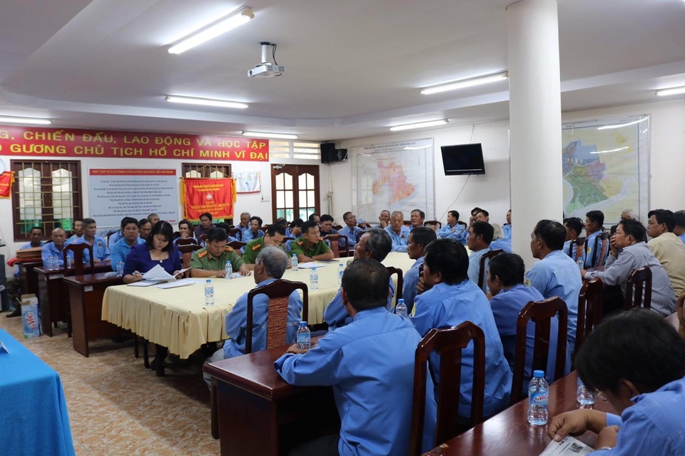 110 thành viên nghiệp đoàn xe ôm được học võ, tham gia BHXH - 6 110 thành viên nghiệp đoàn xe ôm được học võ, tham gia BHXH - 6