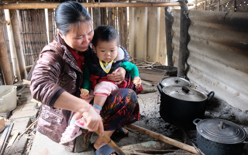Người mẹ nghèo được bạn đọc Dân trí giúp đỡ phẫu thuật tim cho con - 1 Người mẹ nghèo được bạn đọc Dân trí giúp đỡ phẫu thuật tim cho con - 1