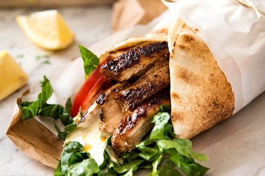 Thực khách sốc khi phải trả 65 triệu đồng cho một đĩa bánh mỳ