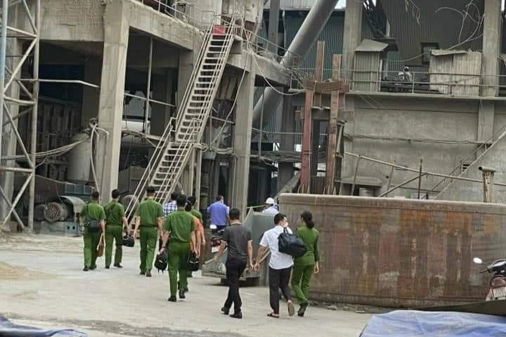 7 công nhân tử vong ở Yên Bái: Máy nghiền bất ngờ chạy khi 7 người đang sửa - 2