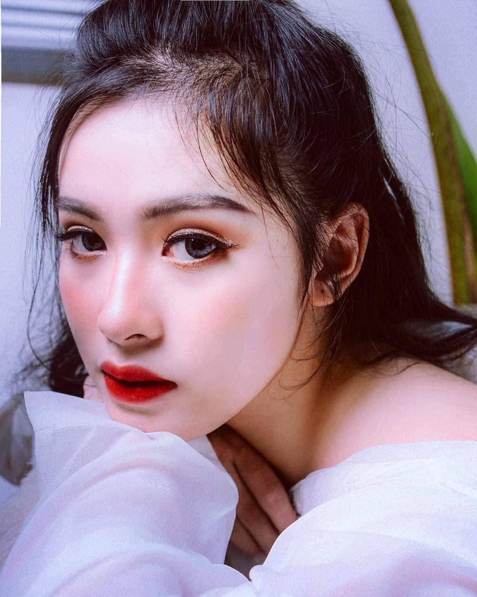 Nữ sinh Hà Tĩnh gieo thương nhớ với những bản cover có lượt nghe khủng - 6 Nữ sinh Hà Tĩnh gieo thương nhớ với những bản cover có lượt nghe khủng - 6