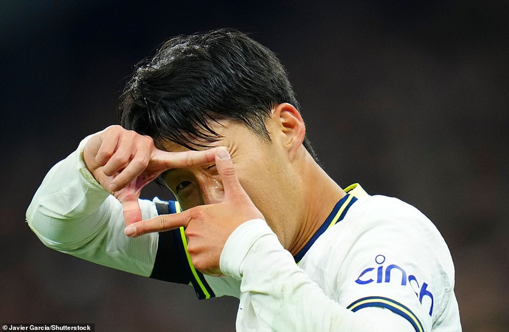 Son Heung Min tỏa sáng, Tottenham nở nụ cười trong cơn mưa bàn thắng - 9 Son Heung Min tỏa sáng, Tottenham nở nụ cười trong cơn mưa bàn thắng - 9