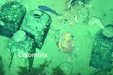 Hé lộ cảnh chưa từng có về xác tàu đắm chứa đầy châu báu giá hơn 17 tỷ USD