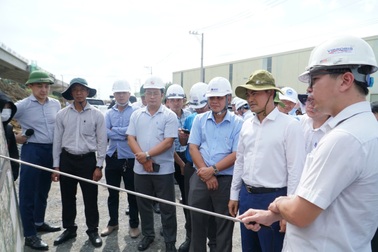 Phó chủ tịch TPHCM Bùi Xuân Cường yêu cầu đẩy nhanh tiến độ Vành đai 3